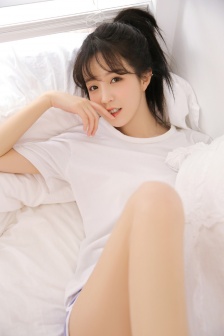 他扒开我奶罩吸我奶头变大了污污
