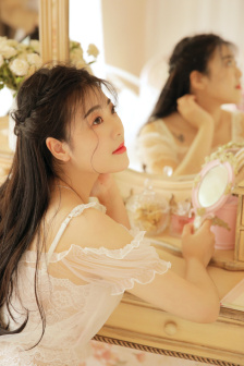 脱卸女孩衣服的游戏像素版